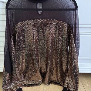 BLACK CHIFFON & SPARKLY GOLD EVENING TOP. NWOT. SIZE M. FREE SHIPPING!